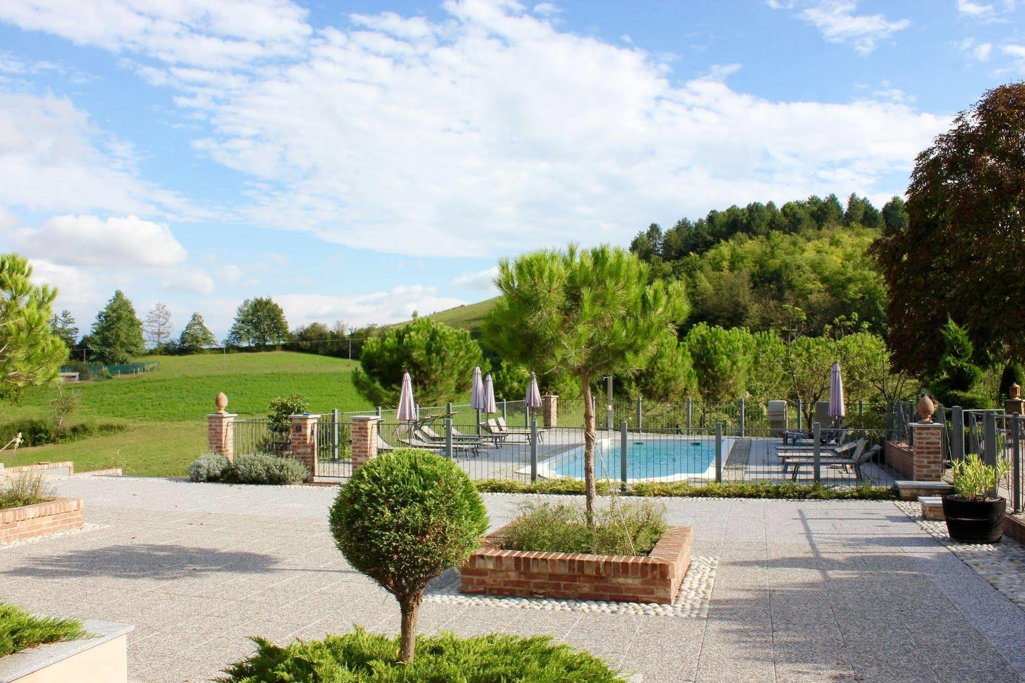 Отель Cascina Castagneto Castell'Alfero Экстерьер фото